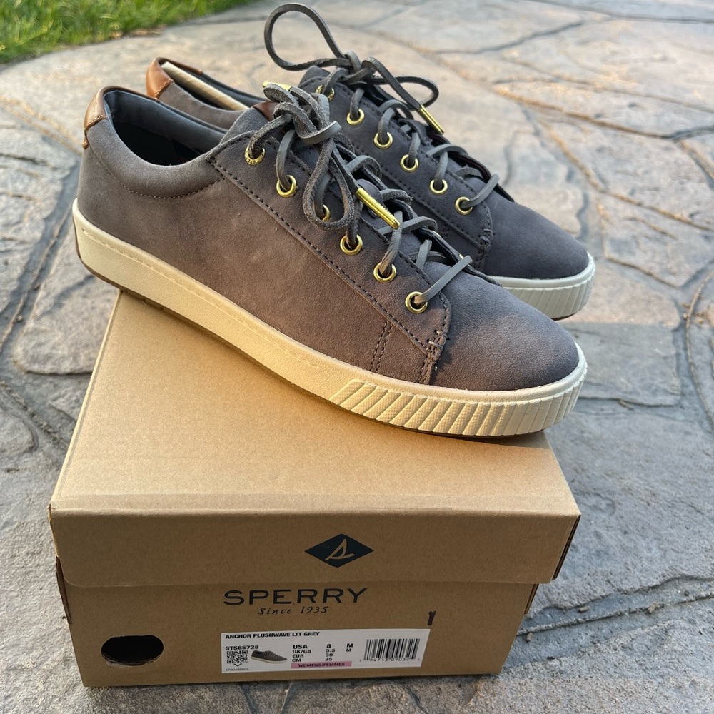 Brand New Sperry Women’s Size 8 Sneaker